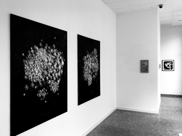 Ausstellungsansicht Flowering Black